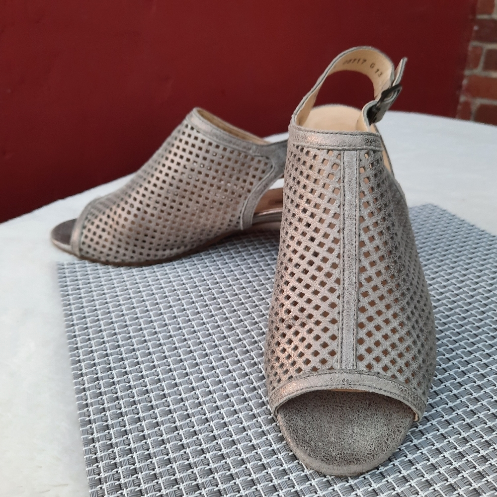 Paul Green Metallic Perforated Leather Slingback Sandal Low Block NEW 8